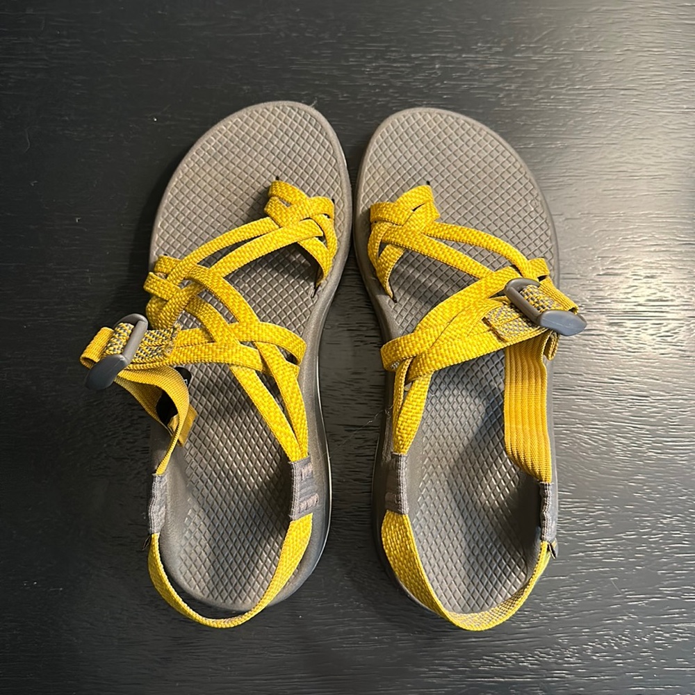 Chacos Z/Cloud X2 in marigold yellow